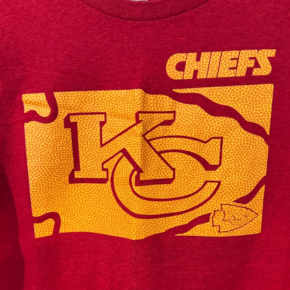 NFL KC Chiefs Red and Yellow Long Sleeve Tee Size L - Picture 2 of 5